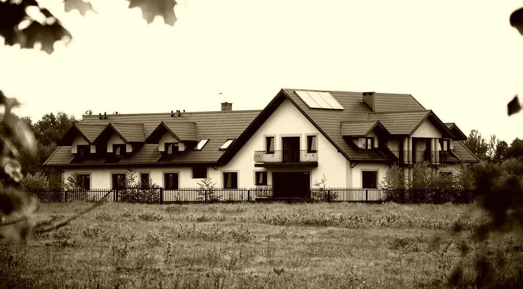 Dwor Na Otulinie Villa Bialowieza Exterior photo